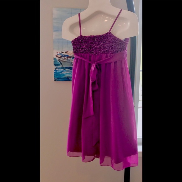 Girls dress - Picture 2 of 3